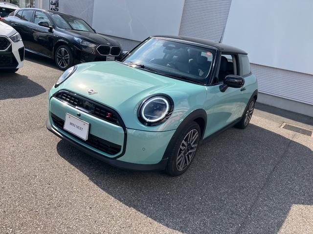 MINI クーパーS クラシック・トリム 認定中古車 元試乗車 クラシックトリム スポーツステアリングホイール ステアリングホイールヒーター 17インチパラレルスポーク2トーン 純ナビ シートヒーター ヘッドアップD LEDへッドライト(17枚目)