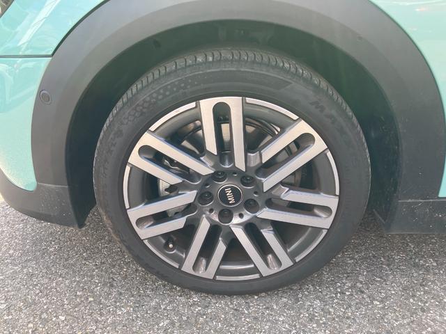 MINI クーパーS クラシック・トリム 認定中古車 元試乗車 クラシックトリム スポーツステアリングホイール ステアリングホイールヒーター 17インチパラレルスポーク2トーン 純ナビ シートヒーター ヘッドアップD LEDへッドライト(21枚目)