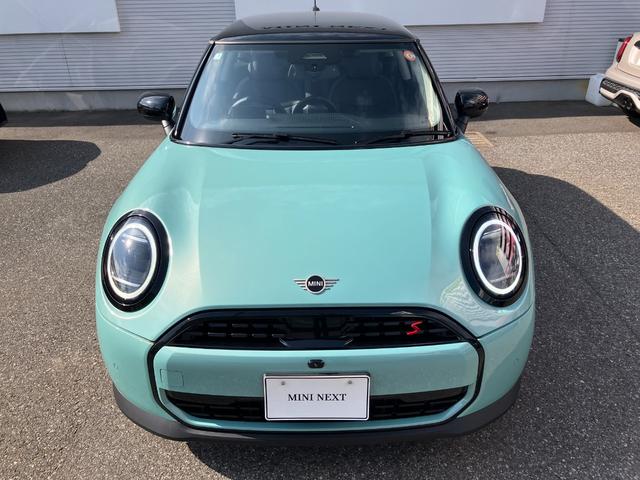 MINI クーパーS クラシック・トリム 認定中古車 元試乗車 クラシックトリム スポーツステアリングホイール ステアリングホイールヒーター 17インチパラレルスポーク2トーン 純ナビ シートヒーター ヘッドアップD LEDへッドライト(29枚目)