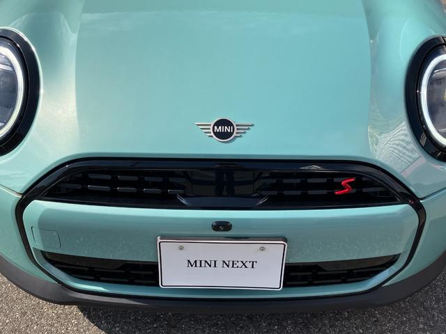 MINI クーパーS クラシック・トリム 認定中古車 元試乗車 クラシックトリム スポーツステアリングホイール ステアリングホイールヒーター 17インチパラレルスポーク2トーン 純ナビ シートヒーター ヘッドアップD LEDへッドライト(30枚目)
