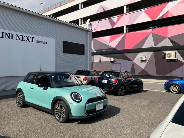 MINI クーパーS クラシック・トリム 認定中古車 元試乗車 クラシックトリム スポーツステアリングホイール ステアリングホイールヒーター 17インチパラレルスポーク2トーン 純ナビ シートヒーター ヘッドアップD LEDへッドライト(32枚目)