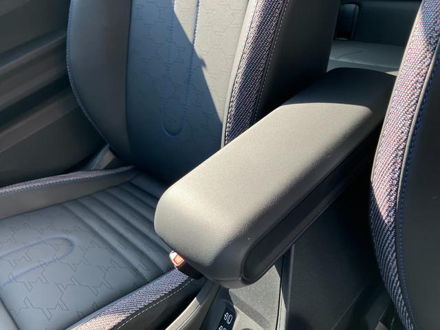 MINI クーパーS クラシック・トリム 認定中古車 元試乗車 クラシックトリム スポーツステアリングホイール ステアリングホイールヒーター 17インチパラレルスポーク2トーン 純ナビ シートヒーター ヘッドアップD LEDへッドライト(50枚目)