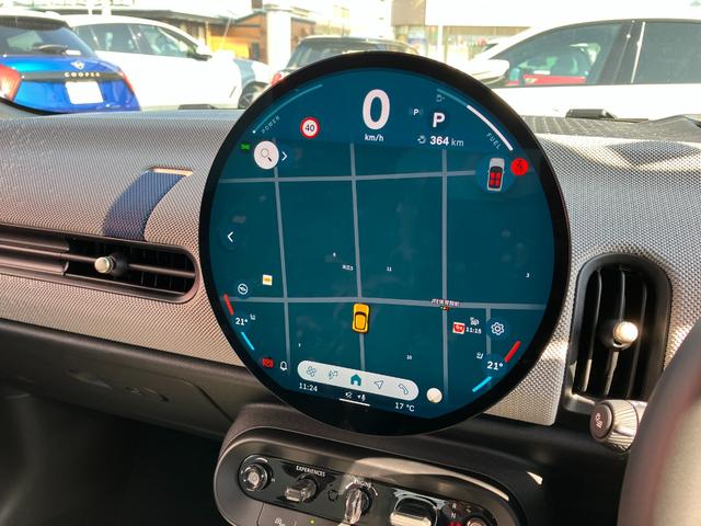 MINI クーパーS コンバーチブル クラシック・トリム 認定中古車 元試乗車 Mパッケージ Favouredトリム スポーツステアリングホイール ステアリングホイールヒーター 電動シート 18インチ純正AW 純ナビ ヘッドアップディスプレイ シートヒーター(11枚目)