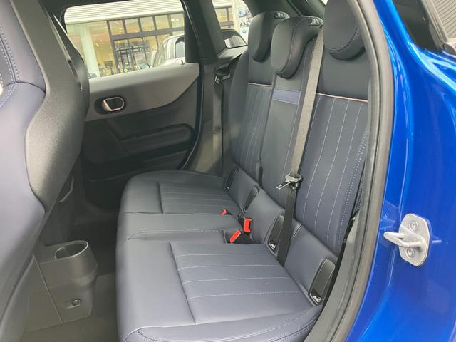 MINI クーパーC クラシック・トリム 認定中古車 元試乗車 Mパッケージ プライバシーガラス アクティブシート 電動フロントシート インテリアカメラ ハーマンカードン ドライビングアシスト 純ナビ ヘッドアップD 純レザー シートヒーター(15枚目)