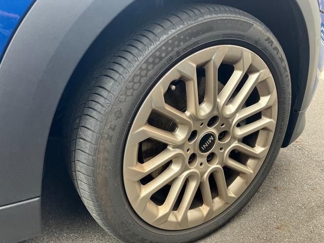 MINI クーパーC クラシック・トリム 認定中古車 元試乗車 Mパッケージ プライバシーガラス アクティブシート 電動フロントシート インテリアカメラ ハーマンカードン ドライビングアシスト 純ナビ ヘッドアップD 純レザー シートヒーター(21枚目)