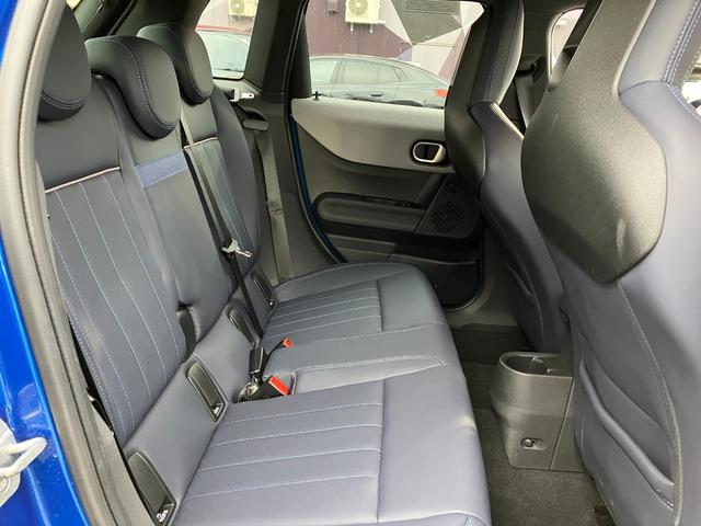 MINI クーパーC クラシック・トリム 認定中古車 元試乗車 Mパッケージ プライバシーガラス アクティブシート 電動フロントシート インテリアカメラ ハーマンカードン ドライビングアシスト 純ナビ ヘッドアップD 純レザー シートヒーター(31枚目)