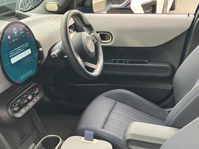 MINI クーパーC クラシック・トリム 認定中古車 元試乗車 Mパッケージ プライバシーガラス アクティブシート 電動フロントシート インテリアカメラ ハーマンカードン ドライビングアシスト 純ナビ ヘッドアップD 純レザー シートヒーター(41枚目)