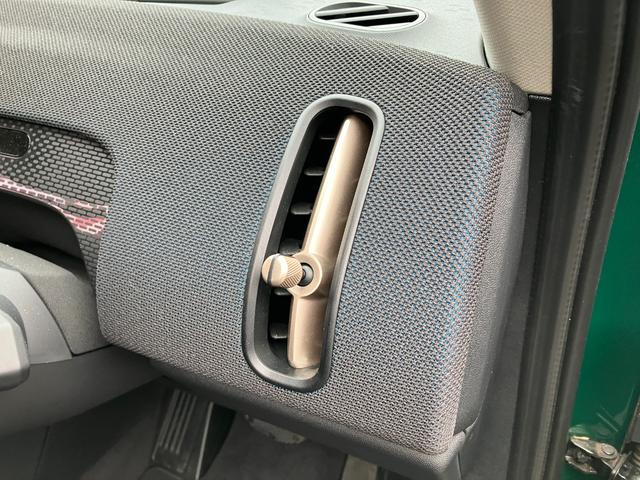 MINI カントリーマンSオール4 クラシック・トリム 認定中古車 元試乗車 クラシックトリム Mパッケージ スポーツステアリングホイール プライバシーガラス アクティブシート 電動フロントシート インテリアカメラ ハーマンカードン 18インチ純正AW(14枚目)