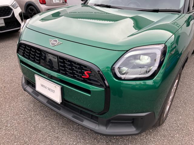 MINI カントリーマンSオール4 クラシック・トリム 認定中古車 元試乗車 クラシックトリム Mパッケージ スポーツステアリングホイール プライバシーガラス アクティブシート 電動フロントシート インテリアカメラ ハーマンカードン 18インチ純正AW(20枚目)