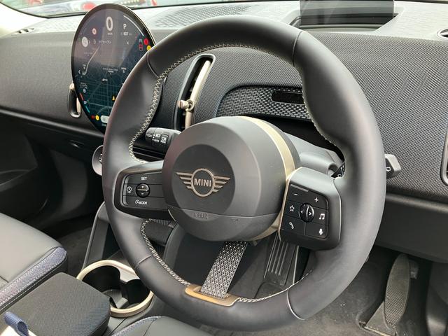 MINI カントリーマンSオール4 クラシック・トリム 認定中古車 元試乗車 クラシックトリム Mパッケージ スポーツステアリングホイール プライバシーガラス アクティブシート 電動フロントシート インテリアカメラ ハーマンカードン 18インチ純正AW(39枚目)