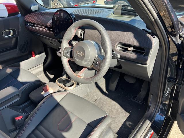 ＭＩＮＩ クーパーＳ　ジョン・クーパー・ワークス・トリム　認定中古車　ワンオナ　ＪＣＷＴＲＩＭ　ＭＰＫＧ　レッドルーフ・ミラーキャップ　ｈａｒｍａｎ／ｋａｒｄｏｎスピーカー　電動フロントシート　ヘッドアップＤ　純正革シート　純ナビ　シートヒーター　ＥＴＣ（13枚目）