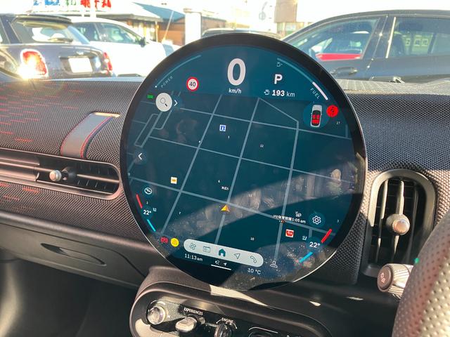 ＭＩＮＩ クーパーＳ　ジョン・クーパー・ワークス・トリム　認定中古車　ワンオナ　ＪＣＷＴＲＩＭ　ＭＰＫＧ　レッドルーフ・ミラーキャップ　ｈａｒｍａｎ／ｋａｒｄｏｎスピーカー　電動フロントシート　ヘッドアップＤ　純正革シート　純ナビ　シートヒーター　ＥＴＣ（14枚目）