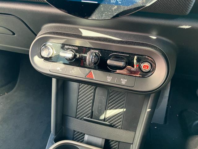 ＭＩＮＩ クーパーＳ　ジョン・クーパー・ワークス・トリム　認定中古車　ワンオナ　ＪＣＷＴＲＩＭ　ＭＰＫＧ　レッドルーフ・ミラーキャップ　ｈａｒｍａｎ／ｋａｒｄｏｎスピーカー　電動フロントシート　ヘッドアップＤ　純正革シート　純ナビ　シートヒーター　ＥＴＣ（15枚目）