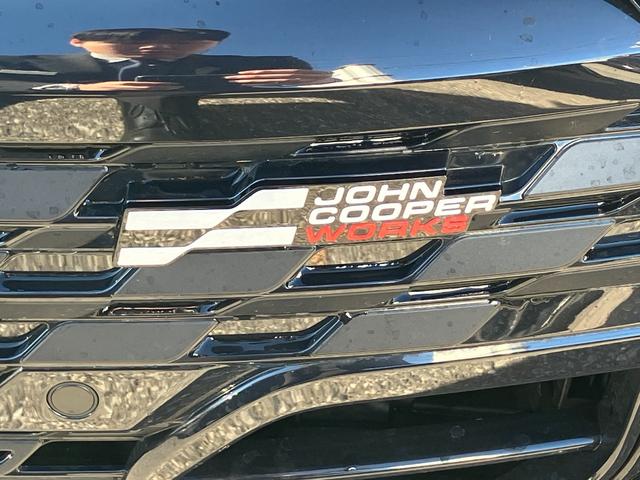 ＭＩＮＩ クーパーＳ　ジョン・クーパー・ワークス・トリム　認定中古車　ワンオナ　ＪＣＷＴＲＩＭ　ＭＰＫＧ　レッドルーフ・ミラーキャップ　ｈａｒｍａｎ／ｋａｒｄｏｎスピーカー　電動フロントシート　ヘッドアップＤ　純正革シート　純ナビ　シートヒーター　ＥＴＣ（22枚目）