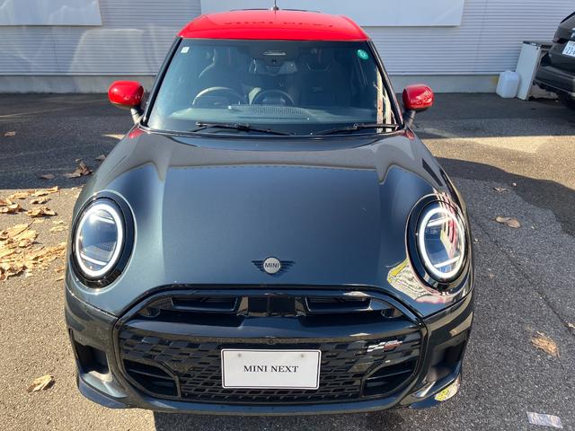 ＭＩＮＩ クーパーＳ　ジョン・クーパー・ワークス・トリム　認定中古車　ワンオナ　ＪＣＷＴＲＩＭ　ＭＰＫＧ　レッドルーフ・ミラーキャップ　ｈａｒｍａｎ／ｋａｒｄｏｎスピーカー　電動フロントシート　ヘッドアップＤ　純正革シート　純ナビ　シートヒーター　ＥＴＣ（40枚目）
