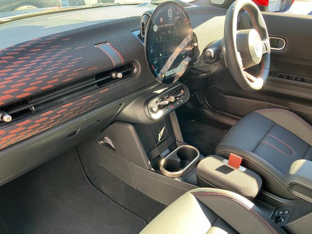 ＭＩＮＩ クーパーＳ　ジョン・クーパー・ワークス・トリム　認定中古車　ワンオナ　ＪＣＷＴＲＩＭ　ＭＰＫＧ　レッドルーフ・ミラーキャップ　ｈａｒｍａｎ／ｋａｒｄｏｎスピーカー　電動フロントシート　ヘッドアップＤ　純正革シート　純ナビ　シートヒーター　ＥＴＣ（59枚目）