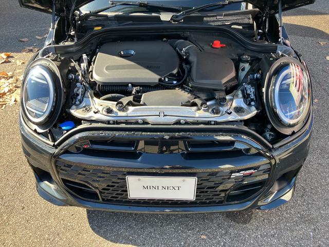 ＭＩＮＩ クーパーＳ　ジョン・クーパー・ワークス・トリム　認定中古車　ワンオナ　ＪＣＷＴＲＩＭ　ＭＰＫＧ　レッドルーフ・ミラーキャップ　ｈａｒｍａｎ／ｋａｒｄｏｎスピーカー　電動フロントシート　ヘッドアップＤ　純正革シート　純ナビ　シートヒーター　ＥＴＣ（78枚目）