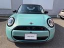 MINI クーパーS クラシック・トリム 認定中古車 元試乗車 クラシックトリム スポーツステアリングホイール ステアリングホイールヒーター 17インチパラレルスポーク2トーン 純ナビ シートヒーター ヘッドアップD LEDへッドライト(5枚目)