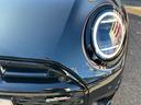 クーパーＳ　ジョン・クーパー・ワークス・トリム　認定中古車　ワンオナ　ＪＣＷＴＲＩＭ　ＭＰＫＧ　レッドルーフ・ミラーキャップ　ｈａｒｍａｎ／ｋａｒｄｏｎスピーカー　電動フロントシート　ヘッドアップＤ　純正革シート　純ナビ　シートヒーター　ＥＴＣ（21枚目）