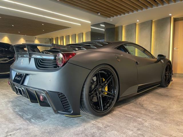 ４５８イタリア ベースグレード　ＭＡＮＳＯＲＹ　Ｃｕｓｔｏｍ　イノテック可変マフラー　スペチアーレシフトゲート　ノビテックサスペンション　ヘッドレスト跳馬刺繍　ＡＤＶ１　２１／２２インチ　カーボンドアミラー　内装フルカーボン（12枚目）