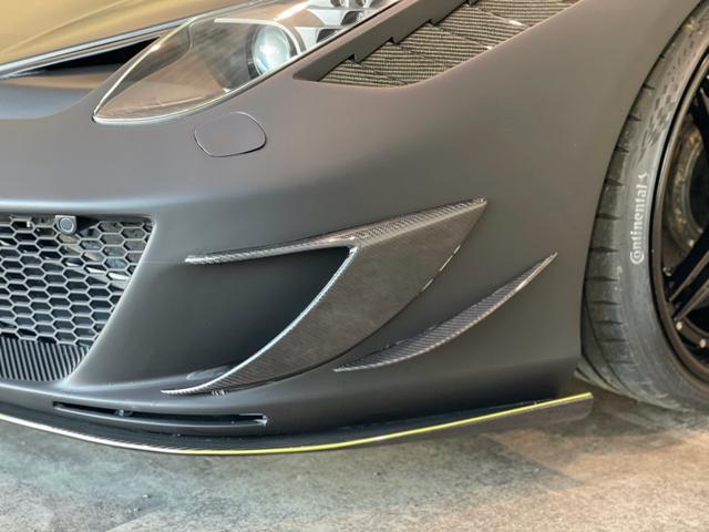 ４５８イタリア ベースグレード　ＭＡＮＳＯＲＹ　Ｃｕｓｔｏｍ　イノテック可変マフラー　スペチアーレシフトゲート　ノビテックサスペンション　ヘッドレスト跳馬刺繍　ＡＤＶ１　２１／２２インチ　カーボンドアミラー　内装フルカーボン（18枚目）