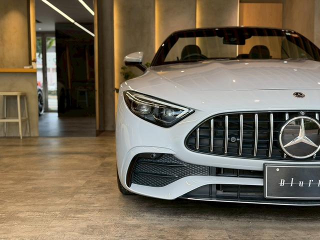 SL SL43 ヘッドアップディスプレイ アルペングレー 新車保障継承付 イエローキャリパー ナッパ革シート シートヒーター ベンチレーション ワイヤレス充電 全周囲カメラ パワーバックドア 黒幌 LEDヘッドライト(8枚目)