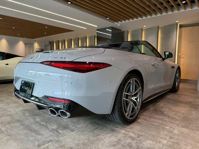 SL SL43 ヘッドアップディスプレイ アルペングレー 新車保障継承付 イエローキャリパー ナッパ革シート シートヒーター ベンチレーション ワイヤレス充電 全周囲カメラ パワーバックドア 黒幌 LEDヘッドライト(14枚目)