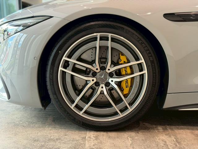 SL SL43 ヘッドアップディスプレイ アルペングレー 新車保障継承付 イエローキャリパー ナッパ革シート シートヒーター ベンチレーション ワイヤレス充電 全周囲カメラ パワーバックドア 黒幌 LEDヘッドライト(18枚目)