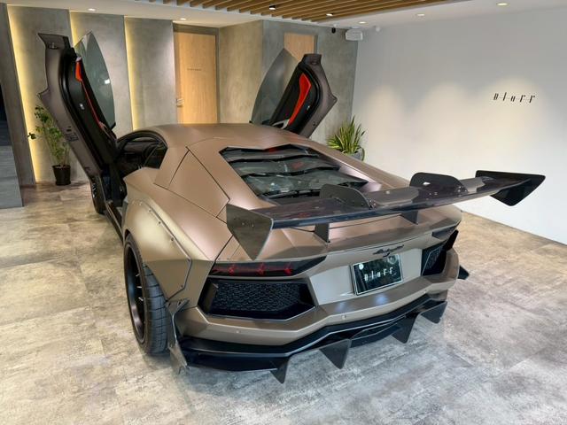 アヴェンタドール ＬＰ７００－４　ＬＢ　ＷＯＲＫＳ　Ｌｉｍｉｔｅｄ　Ｅｄｉｔｉｏｎ　カプリストエキゾースト可変バルブ付　ＦＯＲＧＩＡＴＯ　２０／２１ｉｎｃ　ガラスエンジンフード　フロントリフティング　バックカメラ　レーダー探知機（7枚目）