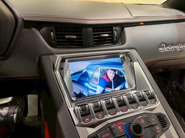 アヴェンタドール ＬＰ７００－４　ＬＢ　ＷＯＲＫＳ　Ｌｉｍｉｔｅｄ　Ｅｄｉｔｉｏｎ　カプリストエキゾースト可変バルブ付　ＦＯＲＧＩＡＴＯ　２０／２１ｉｎｃ　ガラスエンジンフード　フロントリフティング　バックカメラ　レーダー探知機（25枚目）