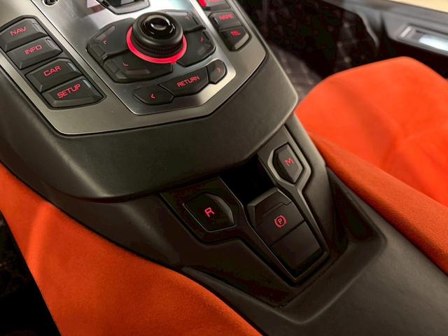 アヴェンタドール ＬＰ７００－４　ＬＢ　ＷＯＲＫＳ　Ｌｉｍｉｔｅｄ　Ｅｄｉｔｉｏｎ　カプリストエキゾースト可変バルブ付　ＦＯＲＧＩＡＴＯ　２０／２１ｉｎｃ　ガラスエンジンフード　フロントリフティング　バックカメラ　レーダー探知機（27枚目）