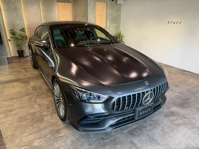 GT 4ドアクーペ 43 4マチック+ ライドコントロール+パッケージ ガラススライディングルーフ レーダーセーフティーパッケージ エアバランスパッケージ ベンチレーション マッサージ機能付 ヘッドアップディスプレイ エアサスペンション グラファイトグレーマグノ(3枚目)