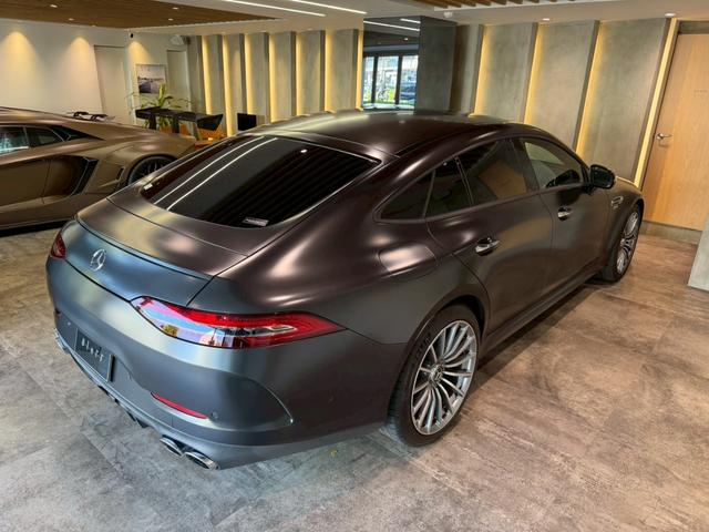 GT 4ドアクーペ 43 4マチック+ ライドコントロール+パッケージ ガラススライディングルーフ レーダーセーフティーパッケージ エアバランスパッケージ ベンチレーション マッサージ機能付 ヘッドアップディスプレイ エアサスペンション グラファイトグレーマグノ(12枚目)