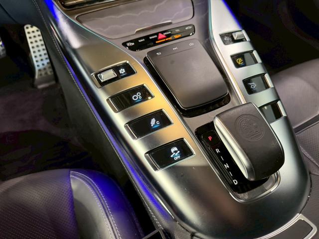 GT 4ドアクーペ 43 4マチック+ ライドコントロール+パッケージ ガラススライディングルーフ レーダーセーフティーパッケージ エアバランスパッケージ ベンチレーション マッサージ機能付 ヘッドアップディスプレイ エアサスペンション グラファイトグレーマグノ(32枚目)