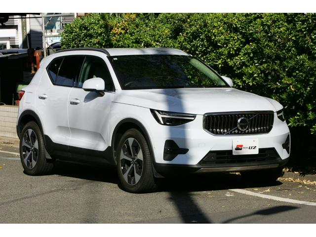 XC40 アルティメット B4 AWD ・ホワイトレザーシート・前後シートヒーター・ステアリングヒーター・前後ドラレコ・ハーマンカードン・ETC・アダプティブクルコン(2枚目)