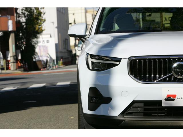 XC40 アルティメット B4 AWD ・ホワイトレザーシート・前後シートヒーター・ステアリングヒーター・前後ドラレコ・ハーマンカードン・ETC・アダプティブクルコン(4枚目)