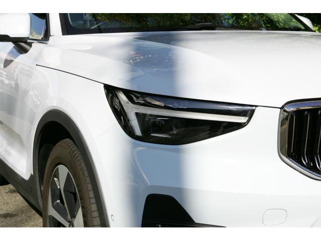 XC40 アルティメット B4 AWD ・ホワイトレザーシート・前後シートヒーター・ステアリングヒーター・前後ドラレコ・ハーマンカードン・ETC・アダプティブクルコン(5枚目)