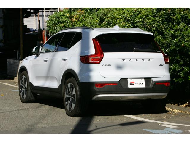 XC40 アルティメット B4 AWD ・ホワイトレザーシート・前後シートヒーター・ステアリングヒーター・前後ドラレコ・ハーマンカードン・ETC・アダプティブクルコン(8枚目)