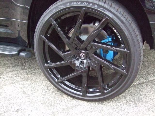 １１０Ｘ－ダイナミックＳＥ　３．０Ｌ　Ｄ３００　ＵＲＢＡＮ　ＡＵＴＯＭＯＴＩＶＥ　２４ｉｎｃｈ　ＬＥＸＡＮＩ　サントリーニブラック　エアサス　ローダウン(20枚目)