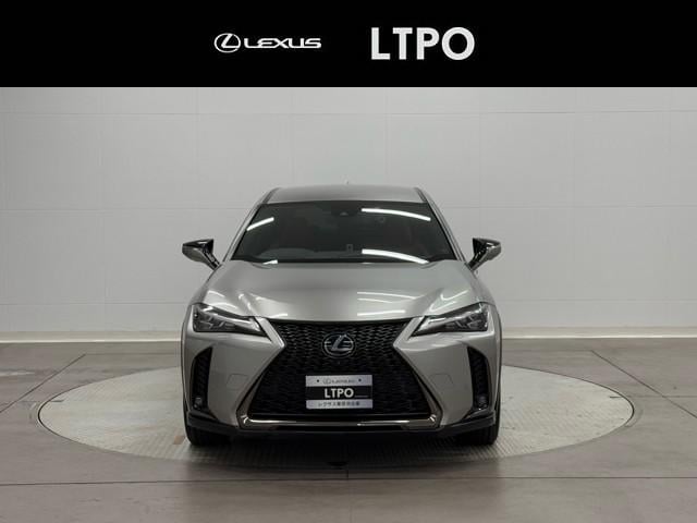 UX UX250h Fスポーツ 黒革シート パワーシート LEDライト 1オーナー DVD再生 オートクルーズコントロール 4WD アルミホイール メモリーナビ スマートキー ミュージックプレイヤー接続可 バックカメラ 盗難防止装置(2枚目)