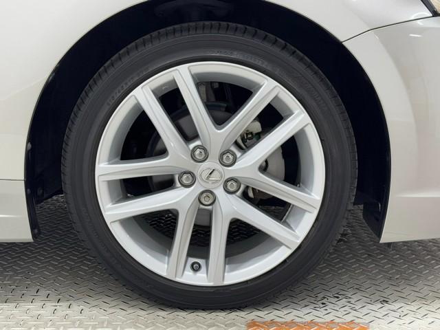 ＣＴ ＣＴ２００ｈ　バージョンＬ　Ｒカメラ　ＡＡＣ　メモリナビ　電動パワーシート　ＡＷ　ＴＶナビ　サイドエアバック　１オーナー　ＡＢＳ　オートクルーズ　皮シート　ミュージックプレイヤー接続可　エアバッグ　キーフリー　パワーステアリング（20枚目）