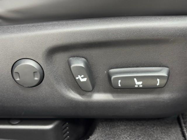 ＣＴ ＣＴ２００ｈ　バージョンＣ　ＴＶナビ　サイドエアバック　地デジＴＶ　バックガイドモニター　アルミ　キーレスエントリー　ＥＳＣ　ＥＴＣ付き　ＡＵＴＯエアコン　エアバック　クルーズコントロール付　Ｐシート　パワーウインドウ　スマキー（16枚目）