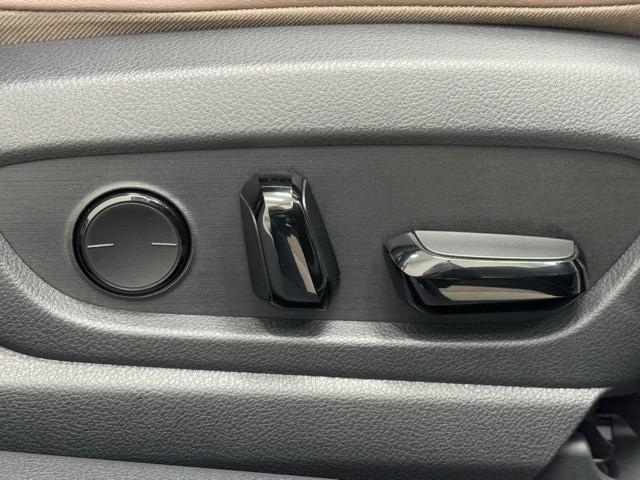 UX UX250h グレイスフル エクスプローラー LEDヘッドライト アダプティブクルーズコントロール ETC フルセグTV スマートキー ミュージックプレイヤー接続可 パワーシート メモリーナビ 1オーナー(17枚目)