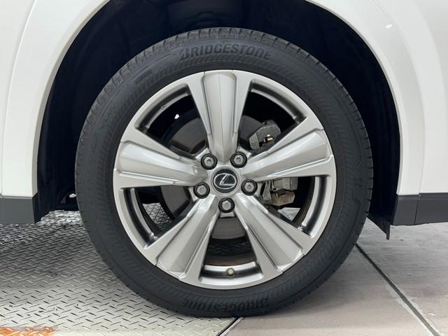 UX UX250h グレイスフル エクスプローラー LEDヘッドライト アダプティブクルーズコントロール ETC フルセグTV スマートキー ミュージックプレイヤー接続可 パワーシート メモリーナビ 1オーナー(20枚目)