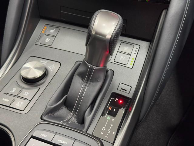 IS IS300h FスポーツモードブラックS LEDヘッドランプ スマートキー ミュージックプレイヤー接続可 フルセグ ワンオーナー メモリーナビ アルミホイール エアコン DVD再生 Pシート ETC バックモニター 追従型クルコン(11枚目)