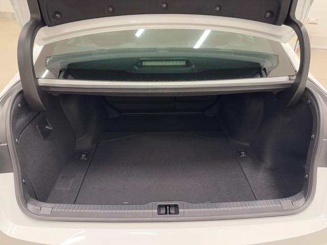 IS IS300h FスポーツモードブラックS LEDヘッドランプ スマートキー ミュージックプレイヤー接続可 フルセグ ワンオーナー メモリーナビ アルミホイール エアコン DVD再生 Pシート ETC バックモニター 追従型クルコン(19枚目)