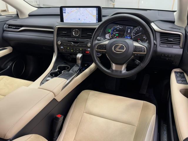 ＲＸ ＲＸ４５０ｈ　キーレスエントリー　ミュージックプレイヤー接続可　盗難防止システム　電動シート　地デジ　ＬＥＤヘッド　ＡＢＳ　メモリーナビ　アルミ　ナビＴＶ　パノラマルーフ　ＤＶＤ　ＥＴＣ　オートエアコン　１オーナー（6枚目）