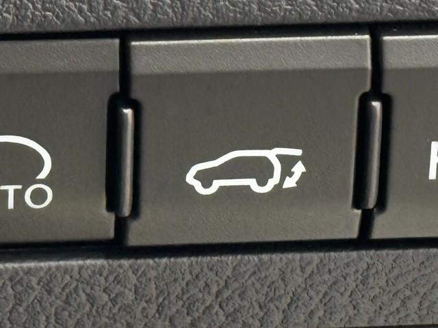 ＲＸ ＲＸ４５０ｈ　キーレスエントリー　ミュージックプレイヤー接続可　盗難防止システム　電動シート　地デジ　ＬＥＤヘッド　ＡＢＳ　メモリーナビ　アルミ　ナビＴＶ　パノラマルーフ　ＤＶＤ　ＥＴＣ　オートエアコン　１オーナー（15枚目）