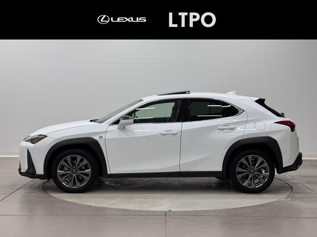 ＵＸ ＵＸ２００　Ｆスポーツ　本革　クルコン　ＰＷシート　オートエアコン　メモリーナビ　ＤＶＤ再生　キーレス　ミュージックプレイヤー接続可　ナビＴＶ　ＡＳＣ　ＬＥＤヘッドライト　アルミホイール　スマートキー　サンルーフ　ＥＴＣ（5枚目）