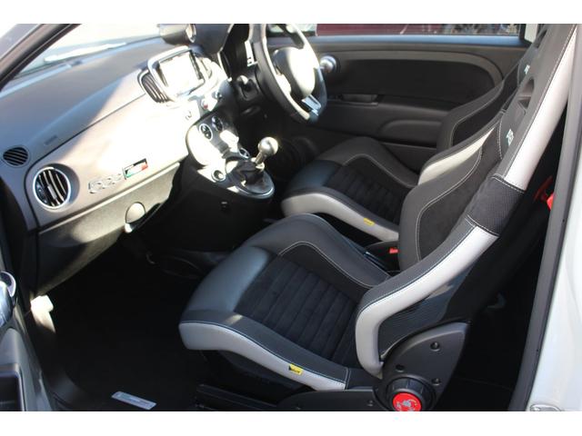 コンペティツィオーネ 認定中古車 右ハンドル 5速マニュアル レコードモンツァマフラー ブラックSabeltシート キセノンヘッドライト 純正17インチAW 2DINナビ ETC付(13枚目)